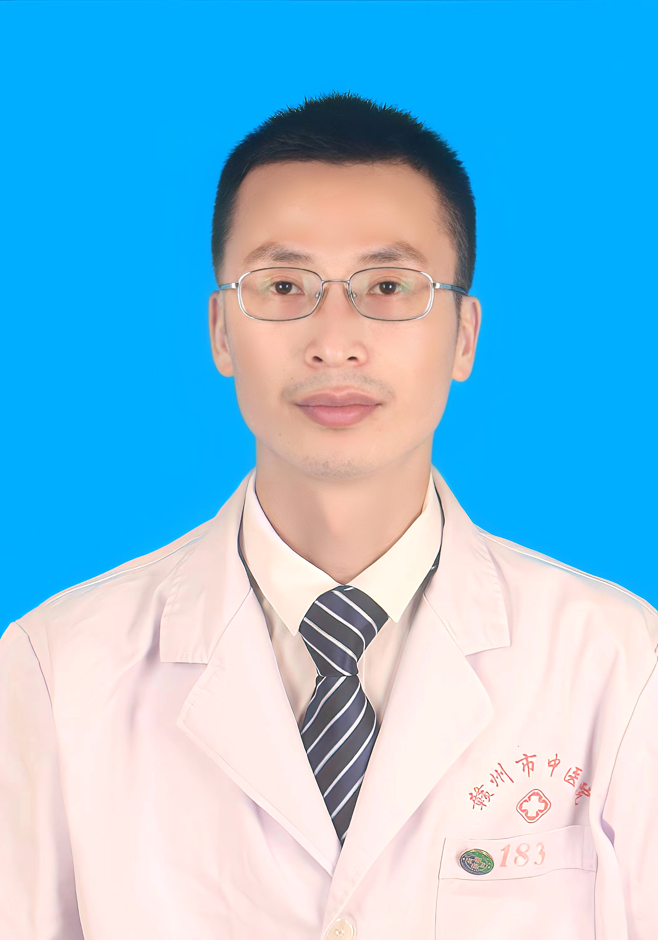 李育敏.jpg